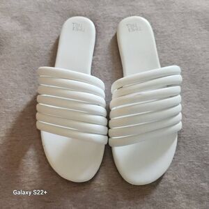 Time and Tru slip-on sandals NWOT